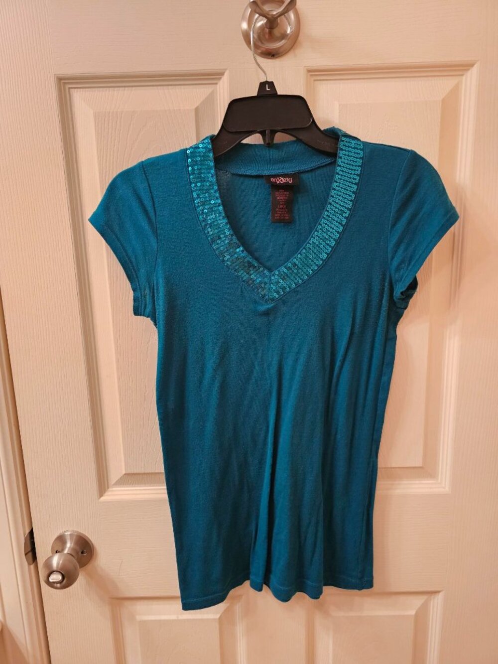 NWOT Anxiety Large Teal V-Neck Blouse w / Sequin Detail